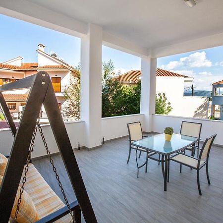Modern Lake View Apartment Ioannina Exterior photo