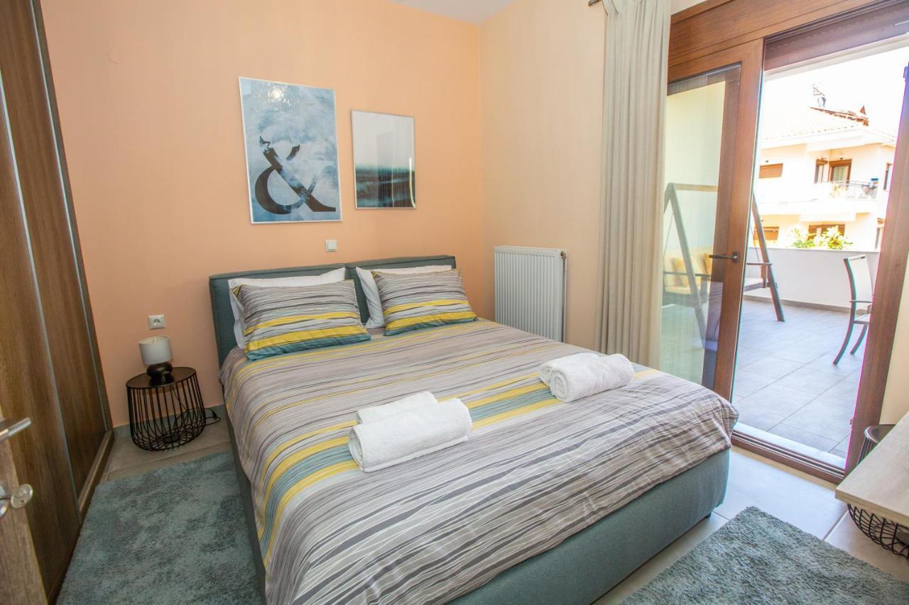 Modern Lake View Apartment Ioannina Exterior photo