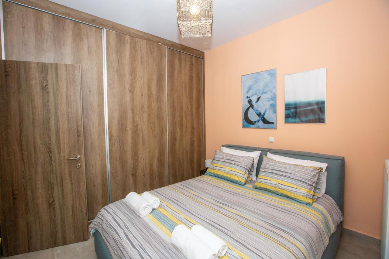Modern Lake View Apartment Ioannina Exterior photo
